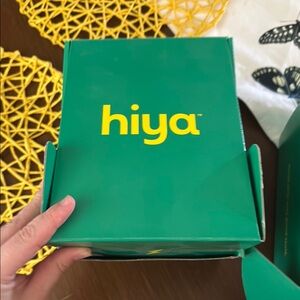 Hiya Green and Yellow Box